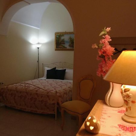 L 'Alcova Holidays Home Centro Storico เชจลีเมสซาปิกา ภายนอก รูปภาพ