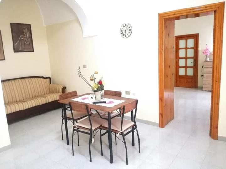L 'Alcova Holidays Home Centro Storico เชจลีเมสซาปิกา ภายนอก รูปภาพ